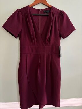 Lulu's Size Small Marena Burgandy V-Neck Short Sleeve Mini Dress